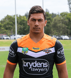 Elijah Taylor has extended his contract with the Wests Tigers for two years.