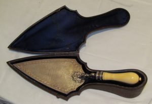 The trowel is in very good condition despite its age.